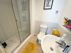 En Suite- click for photo gallery